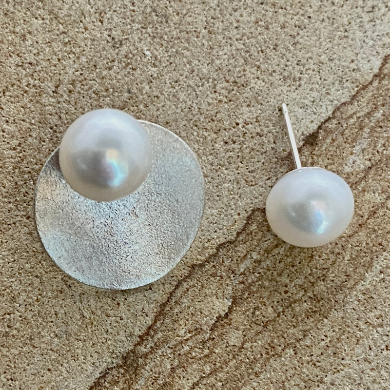 White 9mm Pearl Stud Earrings #111