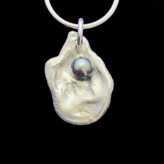 #348 Waterlily w/gray pearl