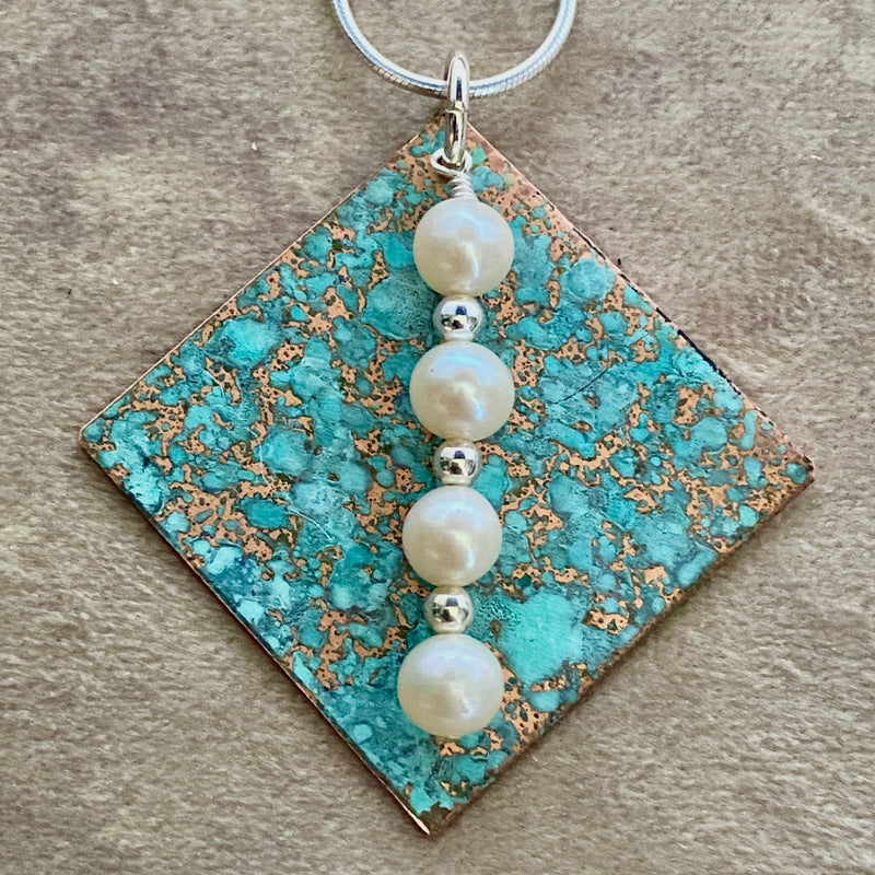 #678 Patina Diamond   w/Pearls