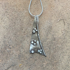#780 Wildflower Pendant