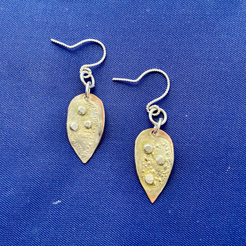#787 Leaf Earrings w/Raindrops